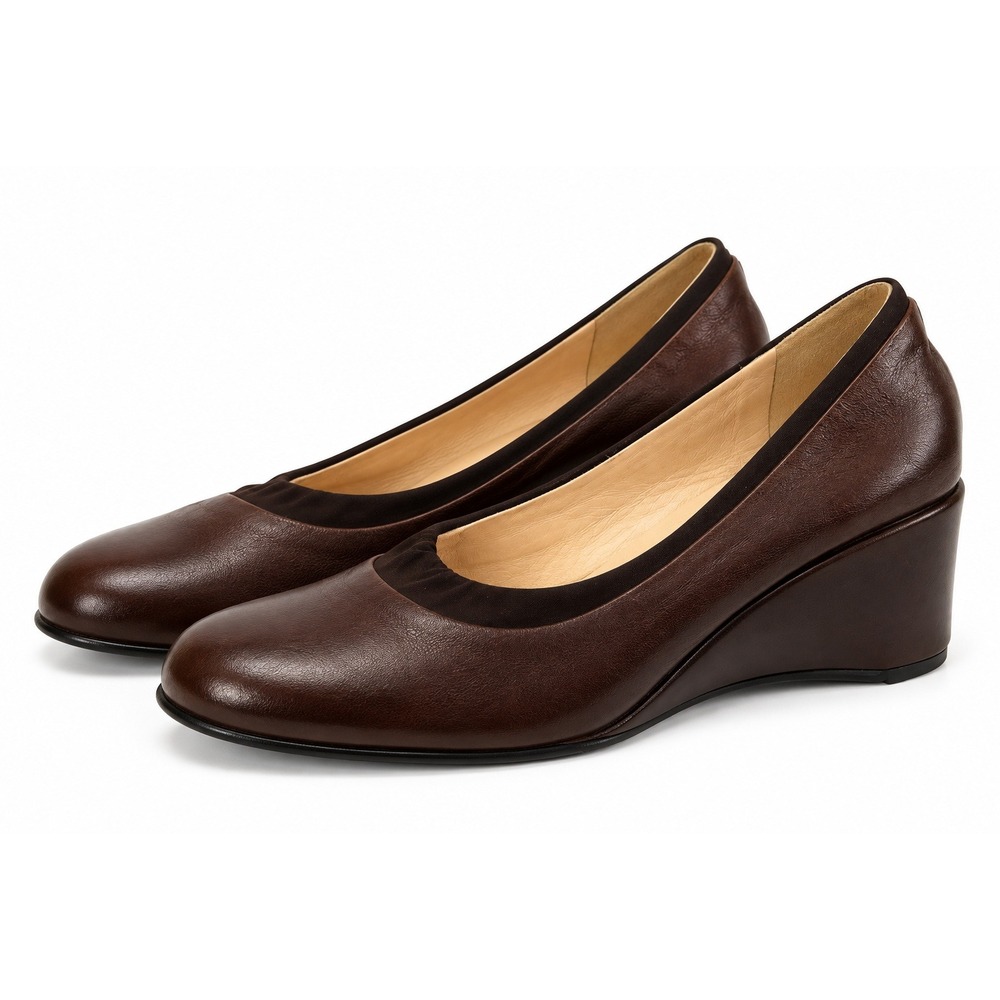 Taryn Rose Brown Leather Wedge Pumps Made in Italy Size 39 M Round Toe Low Heel